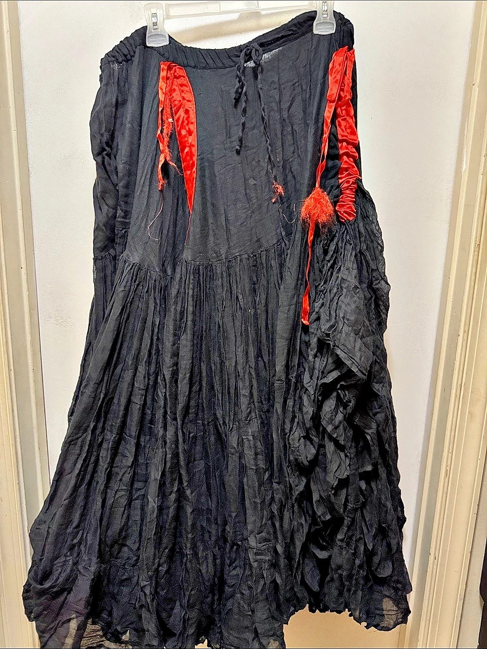 MoonDance Inc 25 yd 100% cotton Maxi Costume Dress in Black & Red Made In India